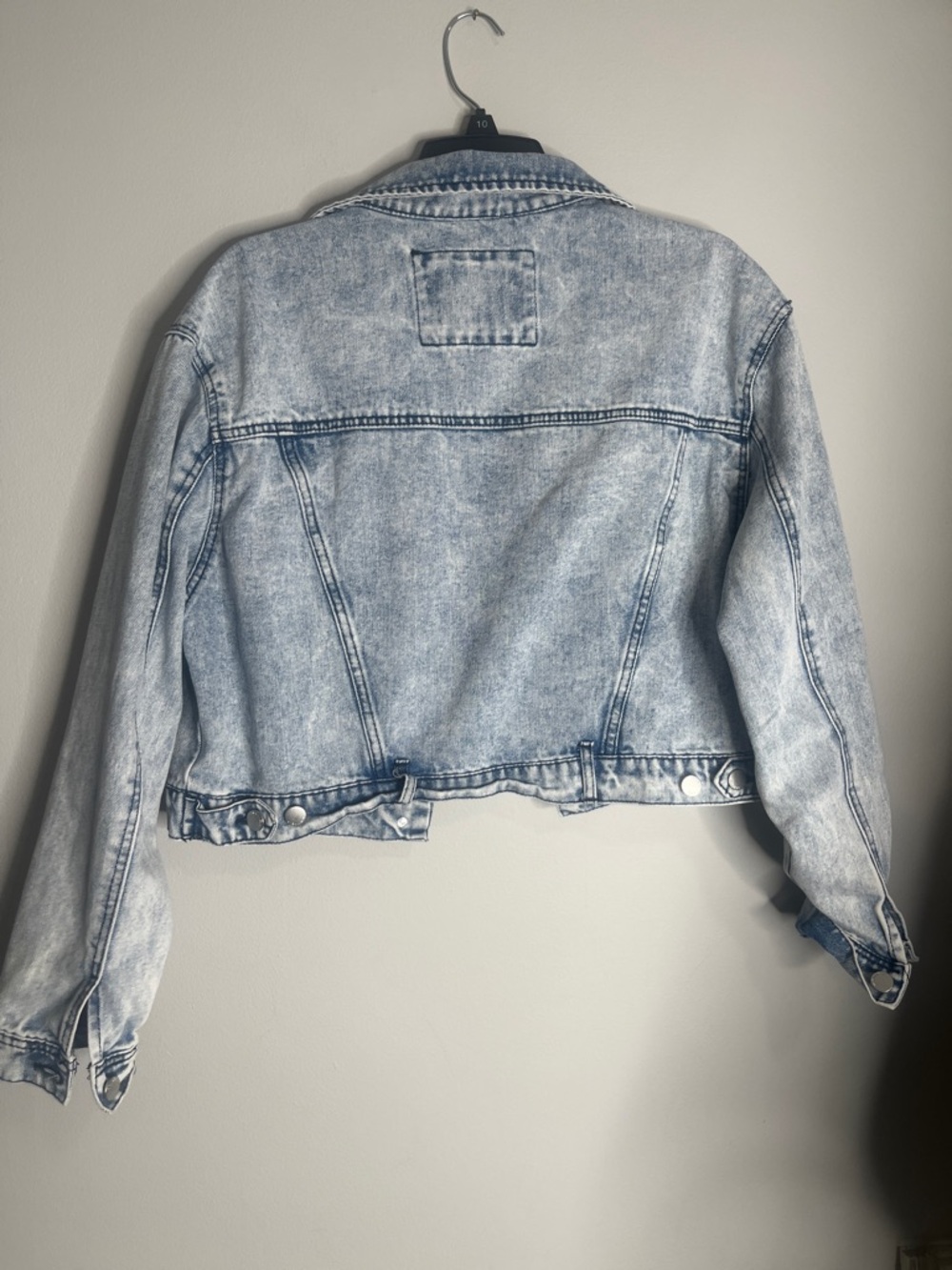 Ashley Vintage Acid Wash Cropped Denim Jacket - Light Blue - Picture 4 of 4